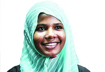 রেশমা এখন