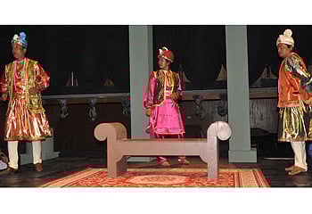 ‘রক্তাক্ত প্রান্তর’ যাত্রাপালার একটি দৃশ্য