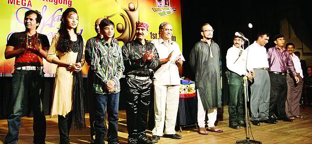 চট্টগ্রামে জাদু উত্সবে বসেছিল দেশি-বিদেশি জাদুকরের মেলা প্রথম আলো