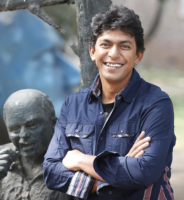 চঞ্চল চৌধুরী