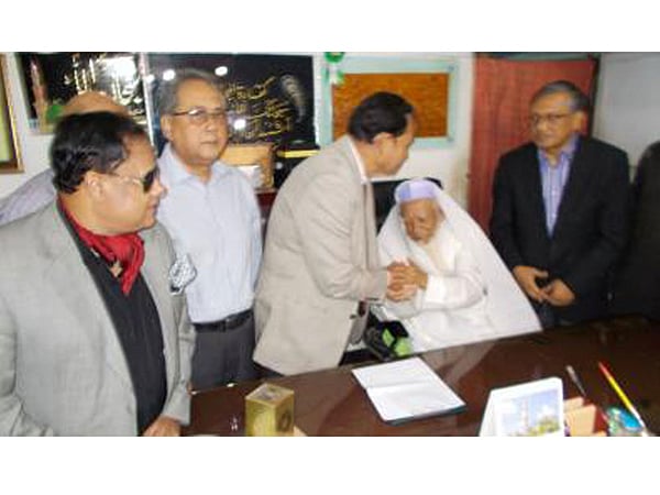 গণতান্ত্রিক শক্তির অনৈক্যই পতিত শাসকের রাজনীতি টিকিয়ে রেখেছে