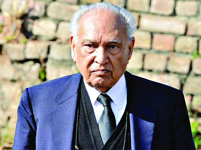 শরিফউদ্দিন পীরজাদা