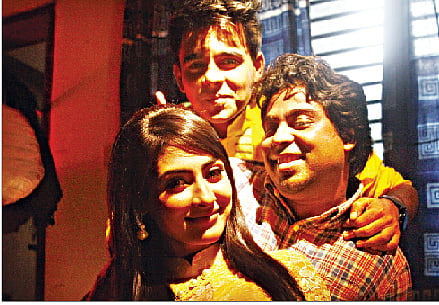 ভালোবাসা ১০১ টেলিছবির কাজের ফঁাকে মেহজাবীন, সিয়াম ও রেদওয়ান রনি