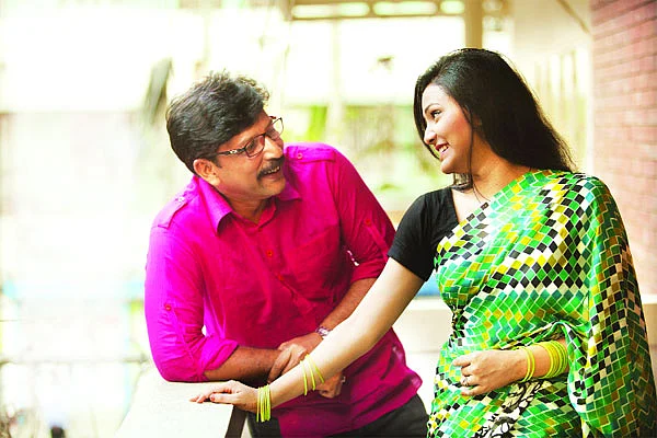 বয়স নয়, দাম্পত্যে বোঝাপড়াই মূল কথা। নকশার আয়োজনে মডেল হয়েছেন তপন ও নিঝুম। ছবি: কবির হোসেন