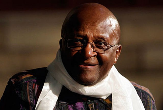 ডেসমন্ড টুটু। জন্ম: ৭ অক্টোবর ১৯৩১, ক্লার্কসডর্প, দক্ষিণ আফ্রিকা। ছবি: দ্য গার্ডিয়ান