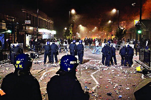 সেদিন লন্ডন ছিল এক আতঙ্কের নগর