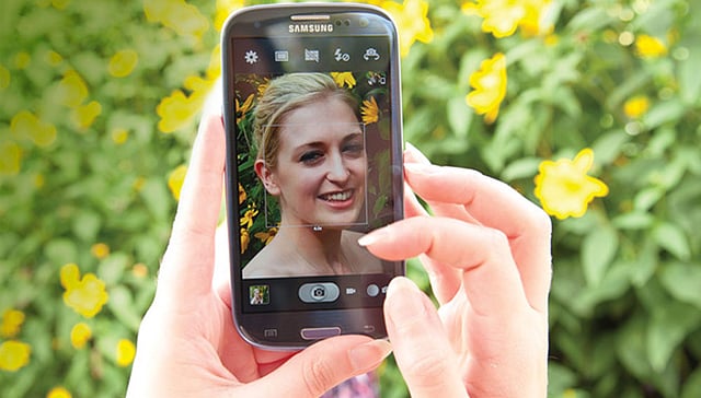 মোবাইলে ছবি