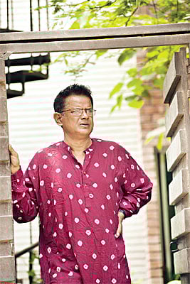 মেরুন রংটা প্রিয়