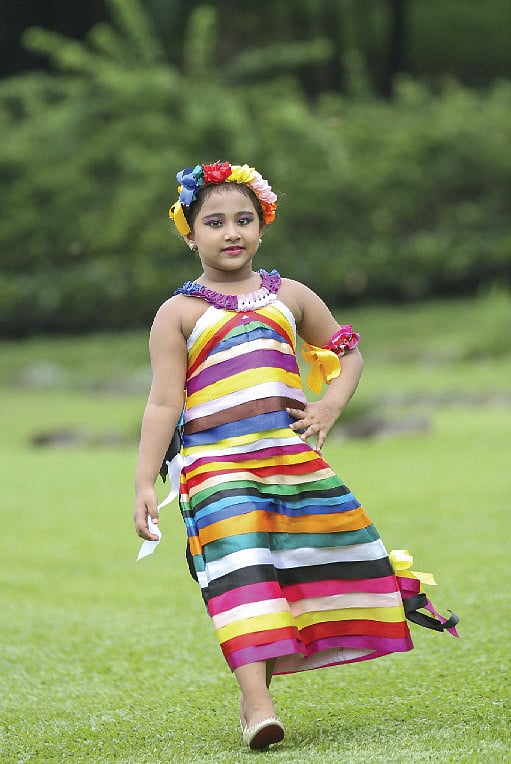 শিশুদের পোশাক তৃতীয়, ফোর্জ, মডেল: তিতলি