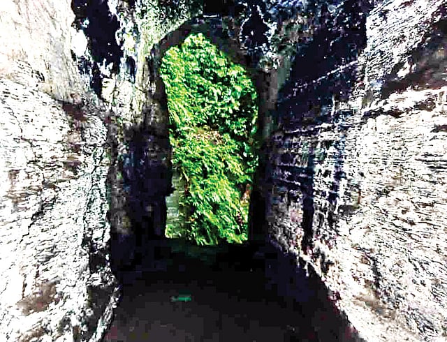 আলীকদমে আলীর সুড়ঙ্গের প্রবেশপথ। পথে যেতে মন জুড়াবে পাহাড়ের প্রকৃতির শোভা l প্রথম আলো