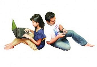 বাস্তবের শত্রু ফেসবুকে বন্ধু হয়