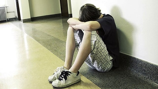 ‘নিজের ভেতরে নেতিবাচক কথা বলা মানুষটির একটা সম্ভাব্য চেহারা আঁঁকতে বলায় অনেককেই স্কুলজীবনের প্রধান শিক্ষকের ছবি আঁঁকতে দেখে অবাক হয়েছি!’