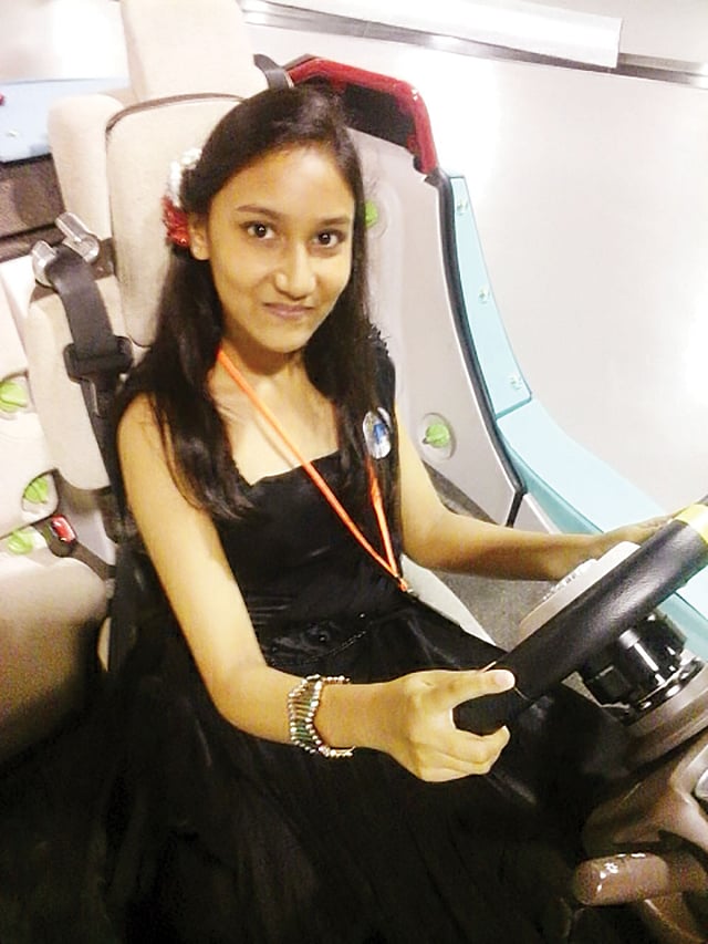 নতুন অনেক অভিজ্ঞতা জমা হয়েছে ছোট্ট মেয়েটার ঝুলিতে