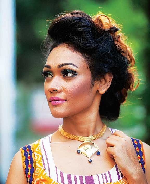 মডেল: আজরা মাহমুদ। ছবি: নকশা