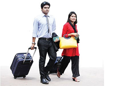 শিক্ষিত তরুণেরা ভাষা শিখে উচ্চ বেতনে বিদেশে যেতে পারেন। মডেল: সিরাজিস ও মুন। ছবি: খালেদ সরকার