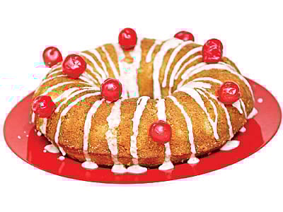 চেরি-এলাচি কেক