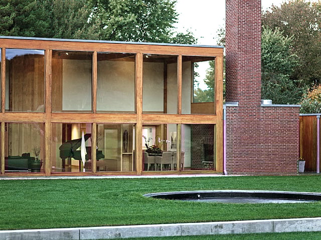 পেনসিলভানিয়ায় অবস্থিত এ বাড়িটি কানের নকশা করা ব্যক্তিগত স্থাপনাগুলোর মধ্যে অন্যতম