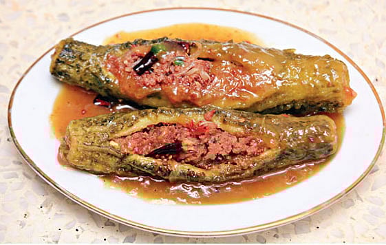 আমের সসে করলার দোলমা