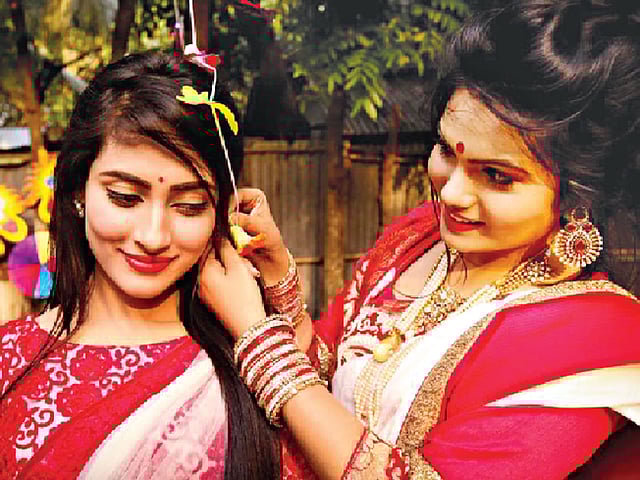 উৎসবগুলো একসঙ্গে উদ্যাপন করেন মেহ্জাবীন ও হাসিন