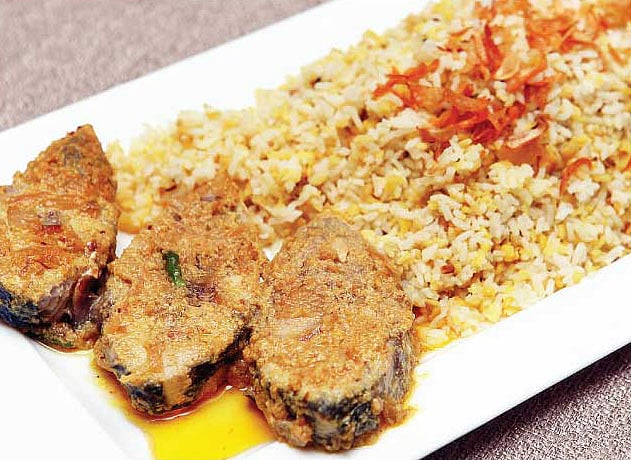 ভাপে ইলিশ খিচুড়ি