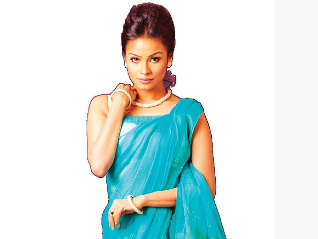 কোন পোশাকে কেমন গয়না পরবেন, এ নিয়ে চিন্তায় পড়লে মুক্তার গয়না বেছে নিন নিশ্চিন্তে। মডেল: মাশিয়াত, ছবি: নকশা