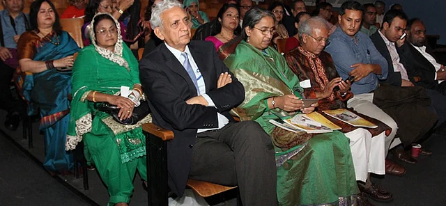 আলোচনায় উপস্থিতি