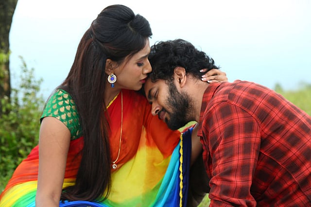 ‘অঙ্গার’ ছবিতে জলি ও ওম