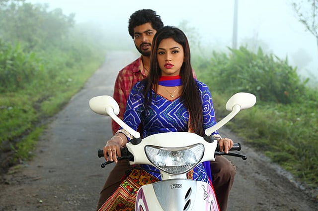 ‘অঙ্গার’ ছবিতে জলি ও ওম