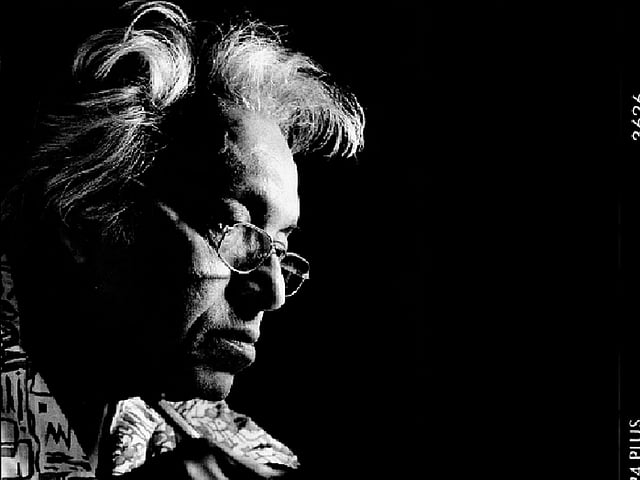 শামসুর রাহমান (২৩ অক্টোবর ১৯২৯–১৭ আগস্ট ২০০৬), ছবি: নাসির আলী মামুন/ফটোজিয়াম