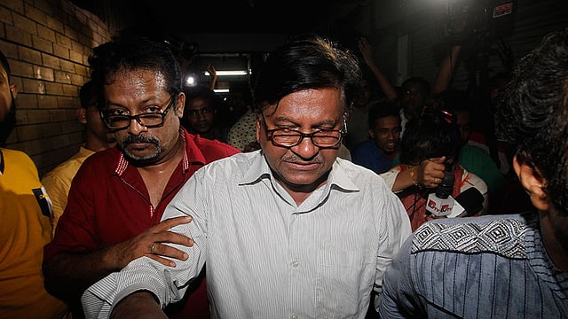 ঘটনাস্থলে উপস্থিত স্বজনেরা। ছবি: সাজিদ হোসেন