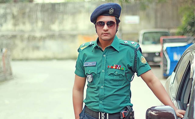 ‘সম্রাট’ ছবিতে পুলিশ কর্মকর্তার চরিত্রে ইমন