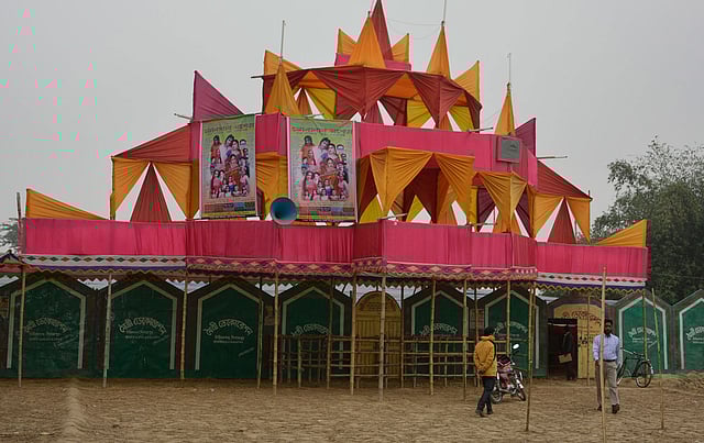 দিনাজপুরের কান্তনগর রাসমেলা স্থল। ছবি: প্রথম আলো