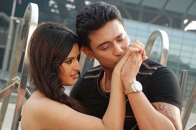 পরীমনি ও জায়েদ খান