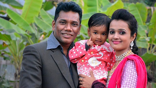 ব্যাডমিন্টন দম্পতি এনায়েত-এলিনা। ছবি: প্রথম আলো