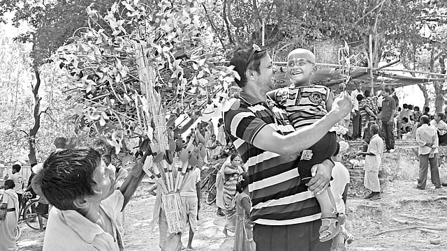 বিরামপুরের মণ্ডপের মেলা এবার জমেনি