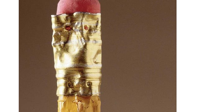 ইরেজার কামড়ে শেষ