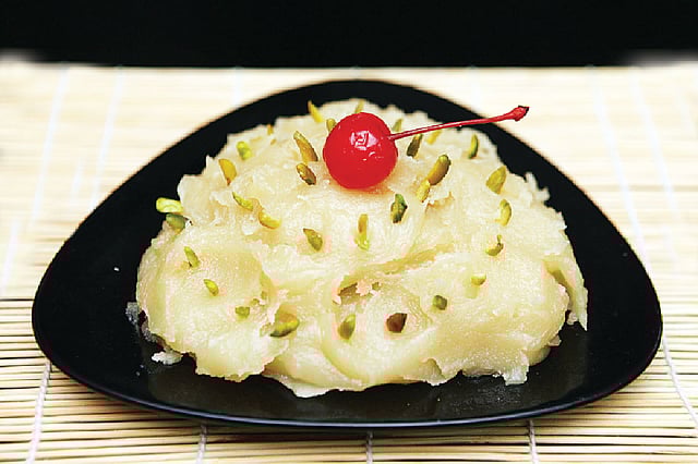 স্নো হোয়াইট হালুয়া