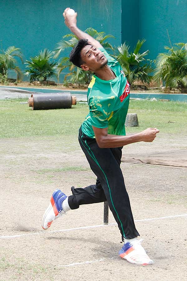 মুস্তাফিজ খেলতে যাচ্ছেন সাসেক্সে। ফাইল ছবি