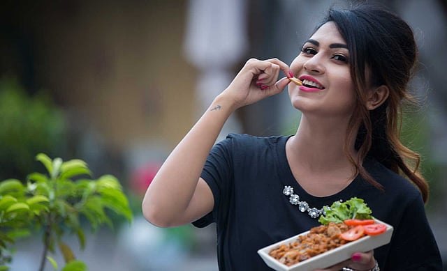 নানা রকমের রান্না নিয়ে পরীক্ষা-নিরীক্ষা চালান স্পর্শিয়া