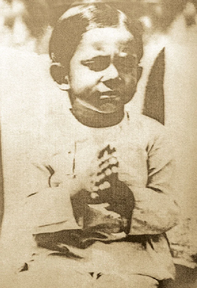 নজরুল–প্রমীলার অকালপ্রয়াত পুত্র বুলবুল। ছবি: সংগৃহীত