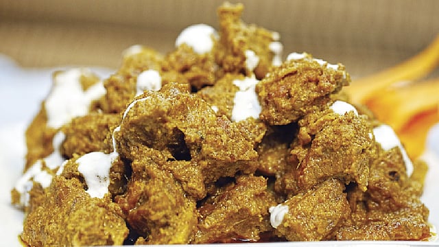 গরুর মাংসের মালাই রোস্ট