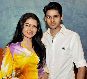 ছেলে অভিমন্যু মায়ের মতোই অভিনয় জগতে আসার সম্ভাবনা আছে