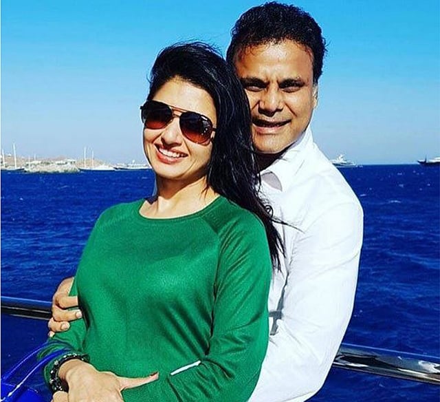 স্বামীর সঙ্গে ভাগ্যশ্রী।