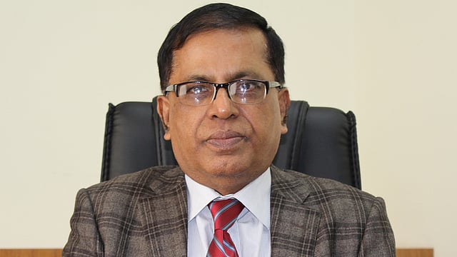 অধ্যাপক আবুল হাশেম।