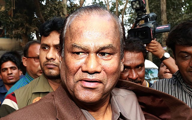 আবদুল কােদর খান