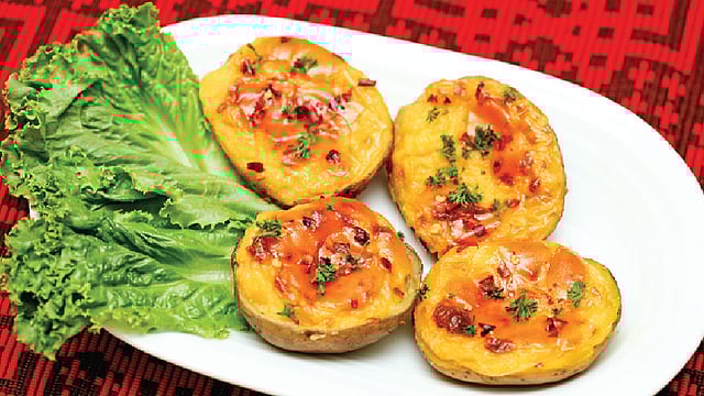 স্টাফড পটেটো, ছবি: খালেদ সরকার