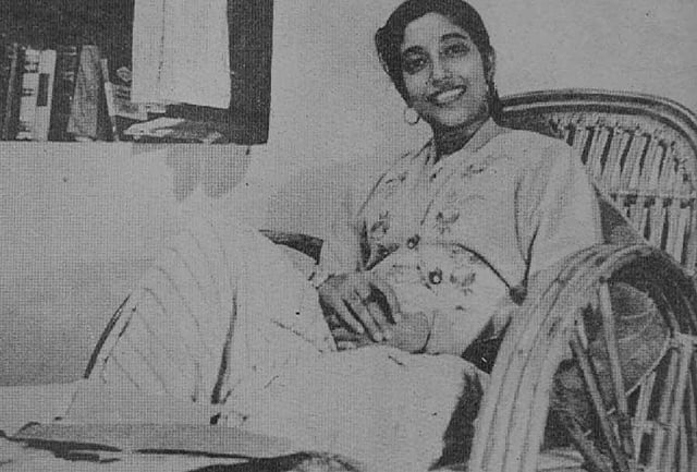 আজিমপুরের সেই বাড়িতে, ১৯৫৭