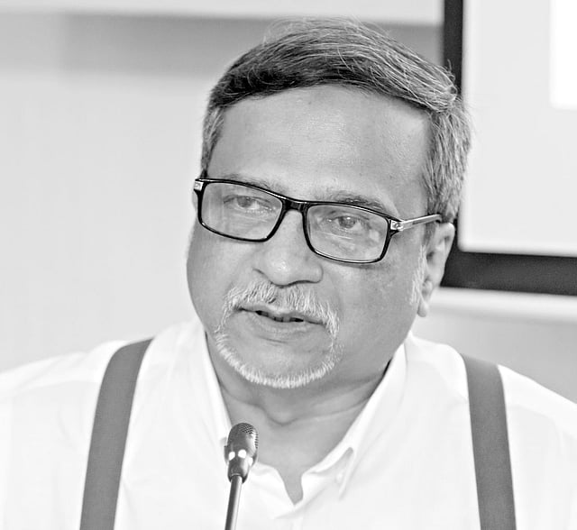 এফ আর খান