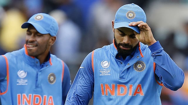 কাল শ্রীলঙ্কার কাছে হেরে ঝামেলায় পড়ে গেছে ভারত। ছবি: এএফপি