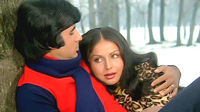 কভি কভি ছবিতে রাখির সঙ্গে।